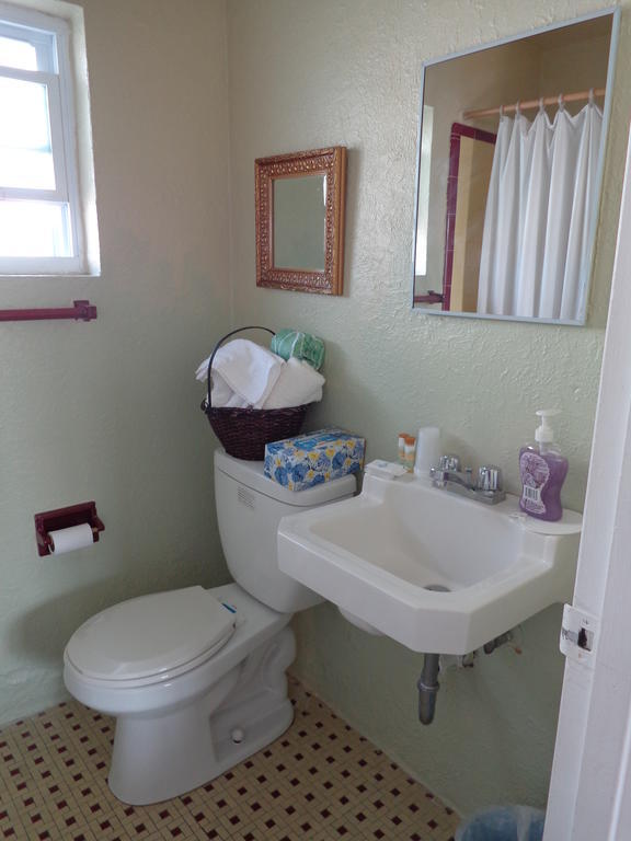 Fountain Motel Wildwood Room photo
