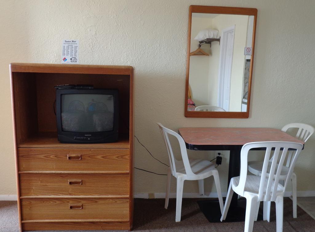 Fountain Motel Wildwood Room photo