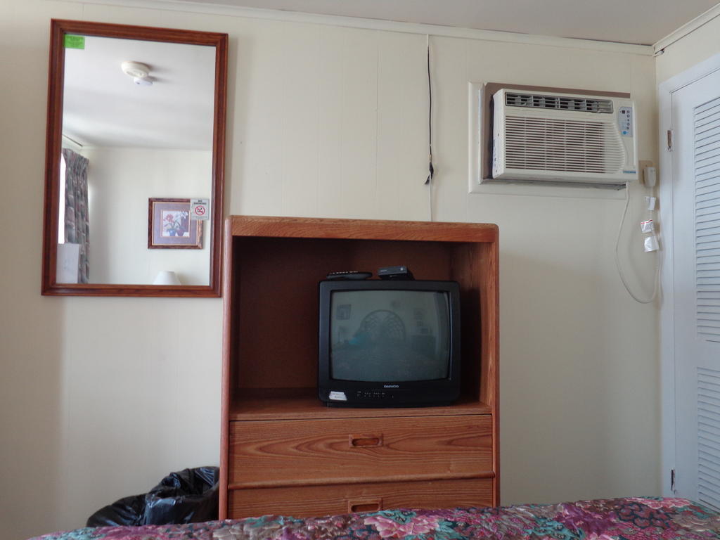 Fountain Motel Wildwood Room photo