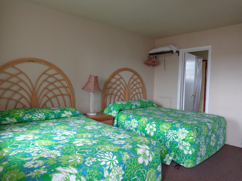Fountain Motel Wildwood Room photo