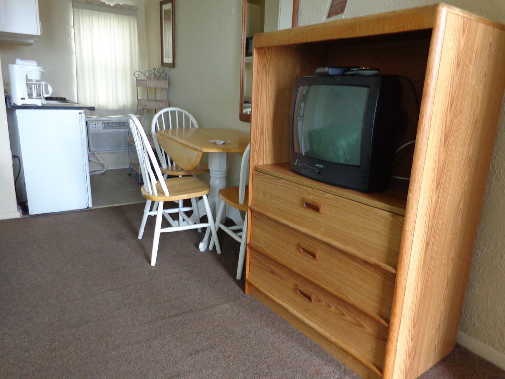Fountain Motel Wildwood Room photo
